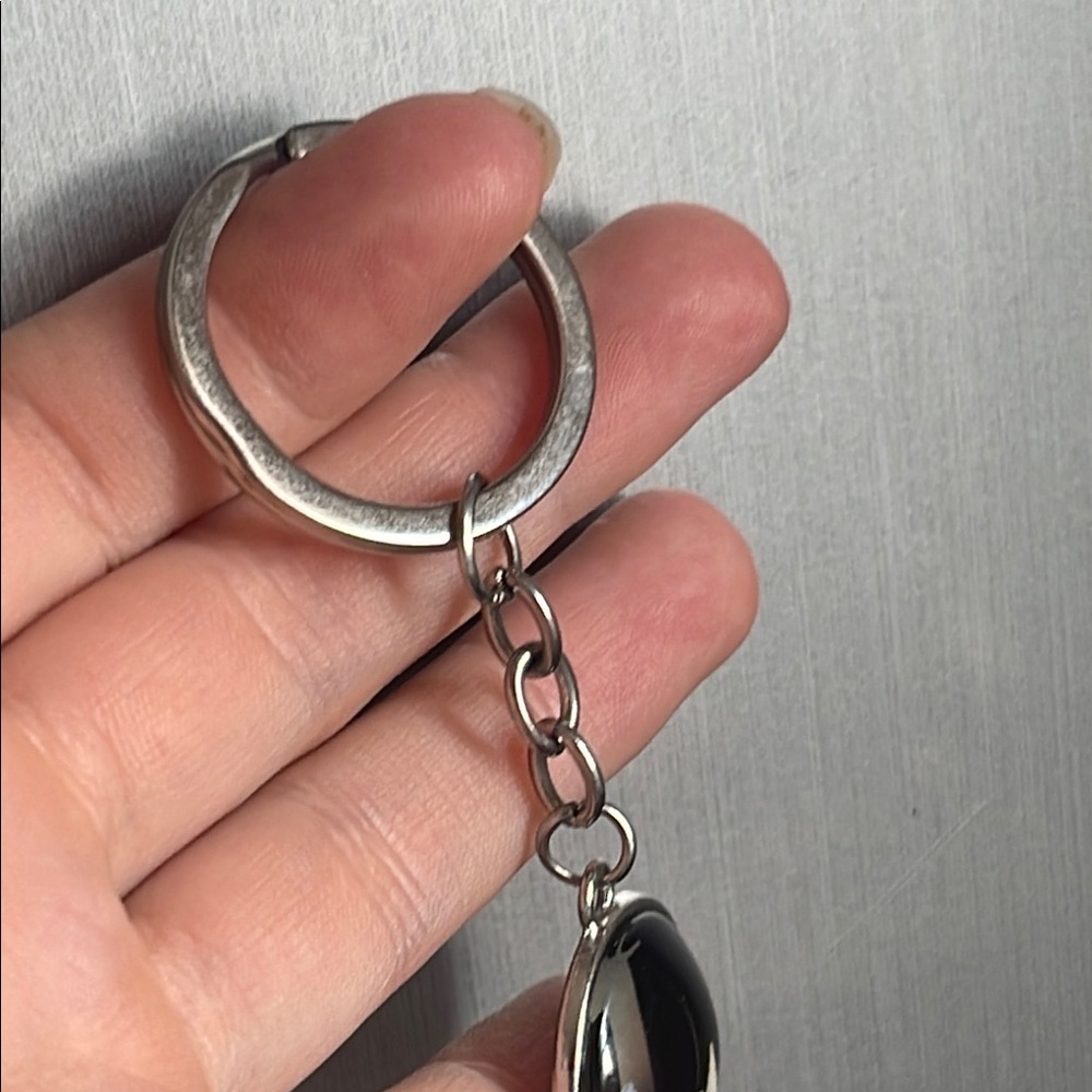 Floral Initial Keychain - Picture 5 of 6